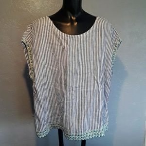 C&C of California size large linen blouse